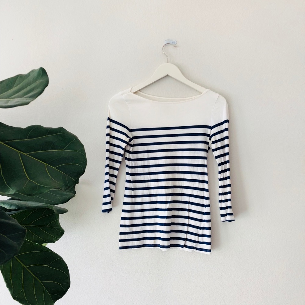 Basic white long sleeve tee with navy stripes